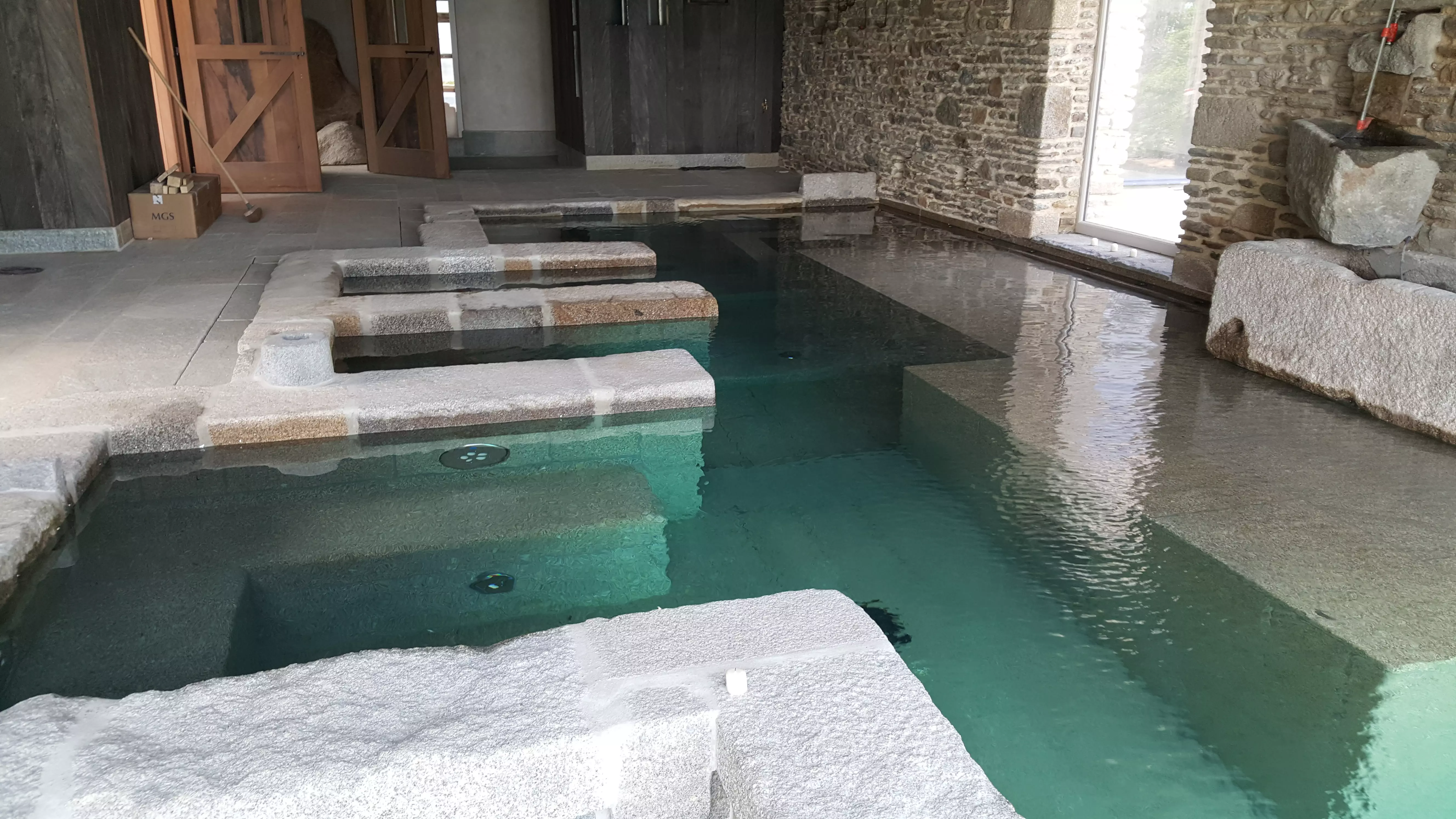 Piscine en granit