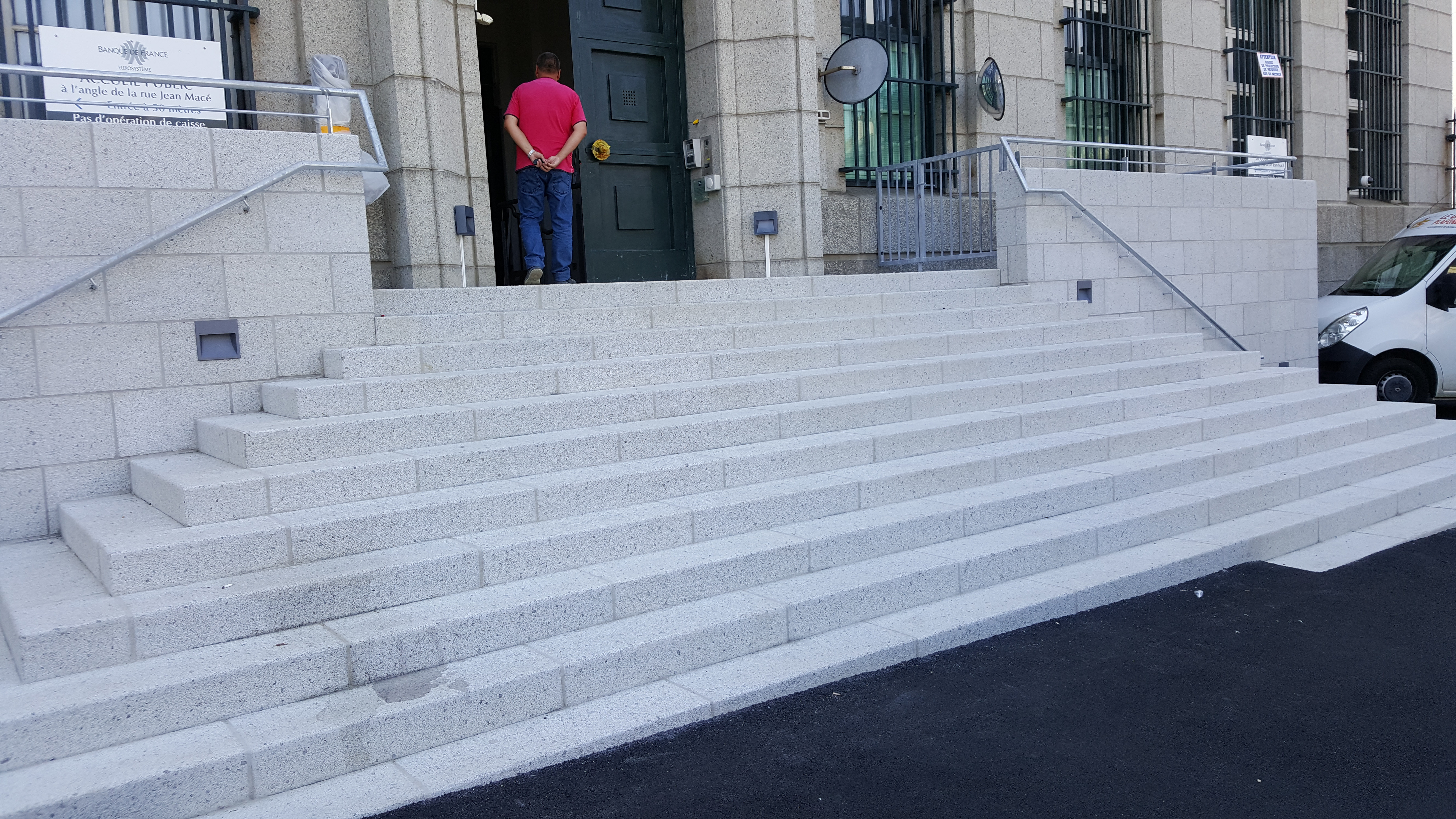 Emmarchement en granit gris Huelgoat