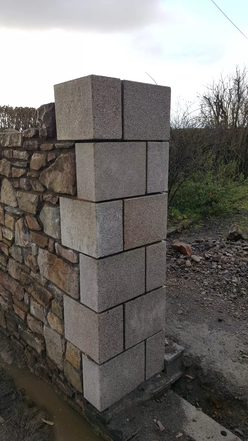 Tête de mur en granit beige