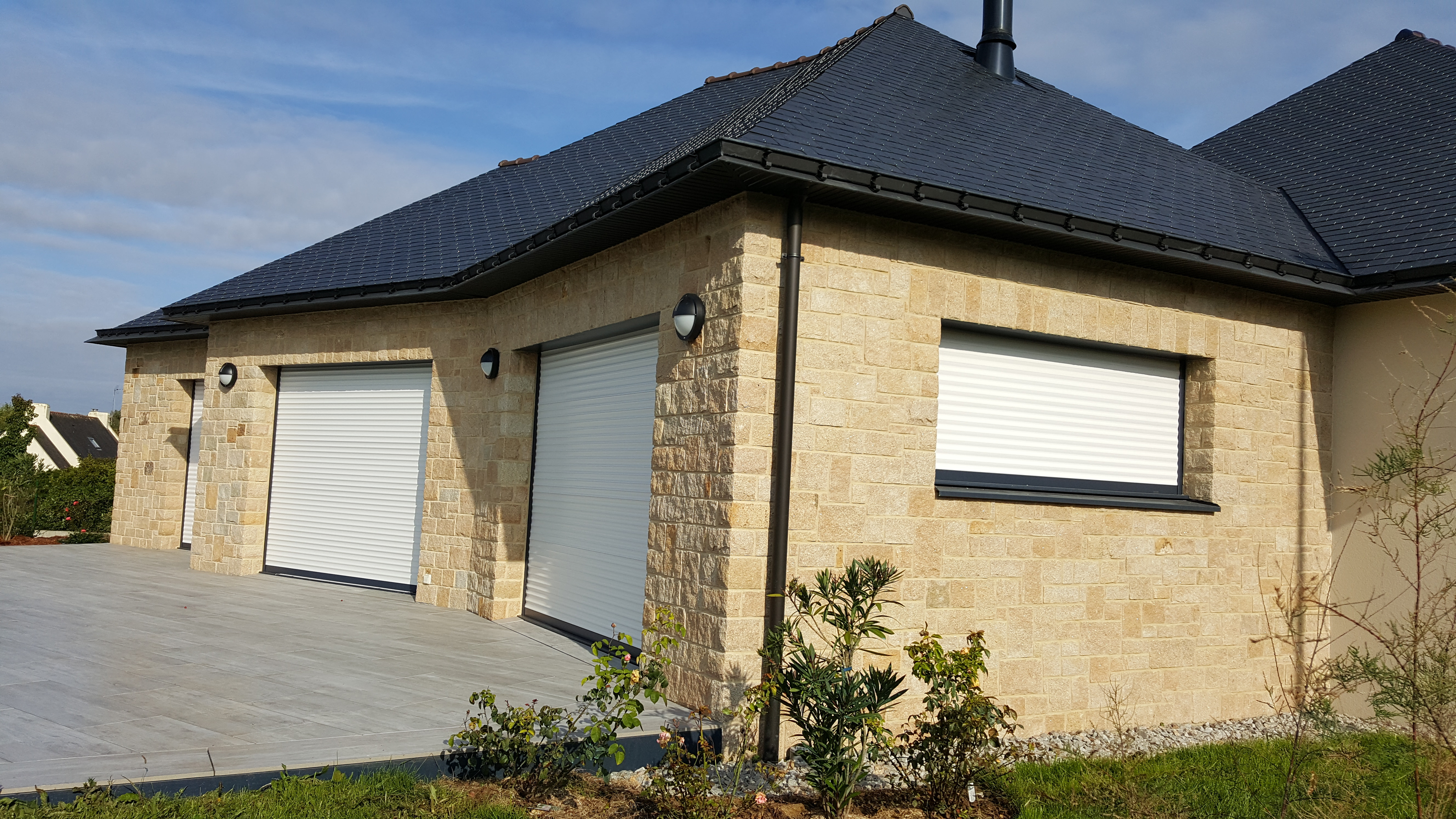 Pierre à coller en granit jaune de Guerlesquin