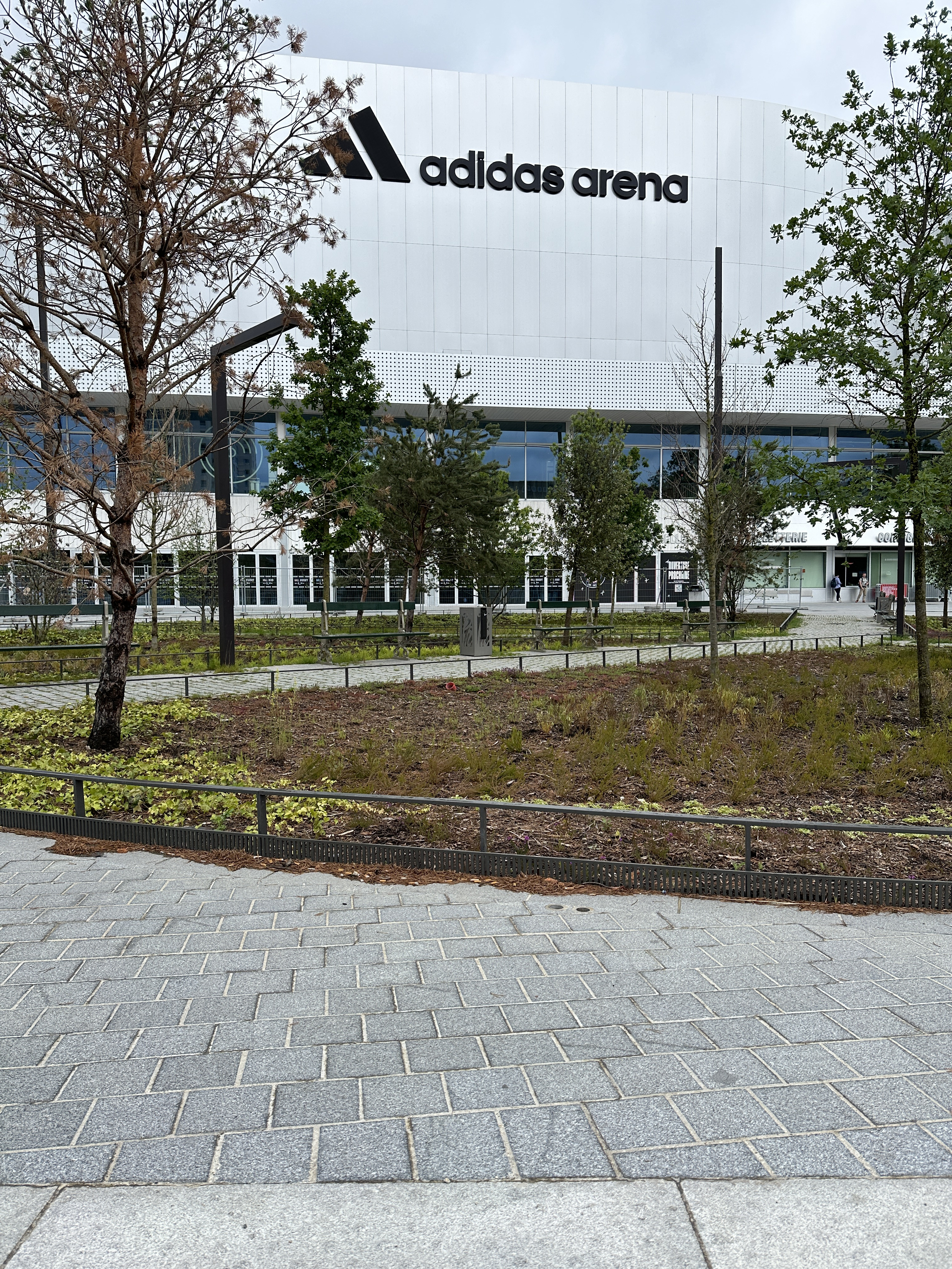 Pavé en granit de Lanhélin à bords sciés