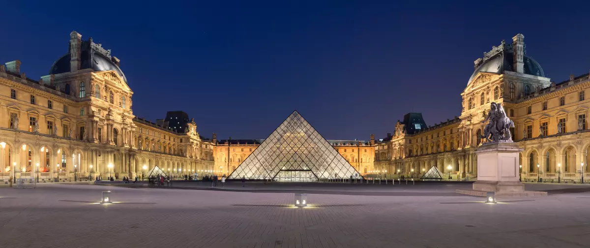 Parvis en pavés granit beige de Languédias