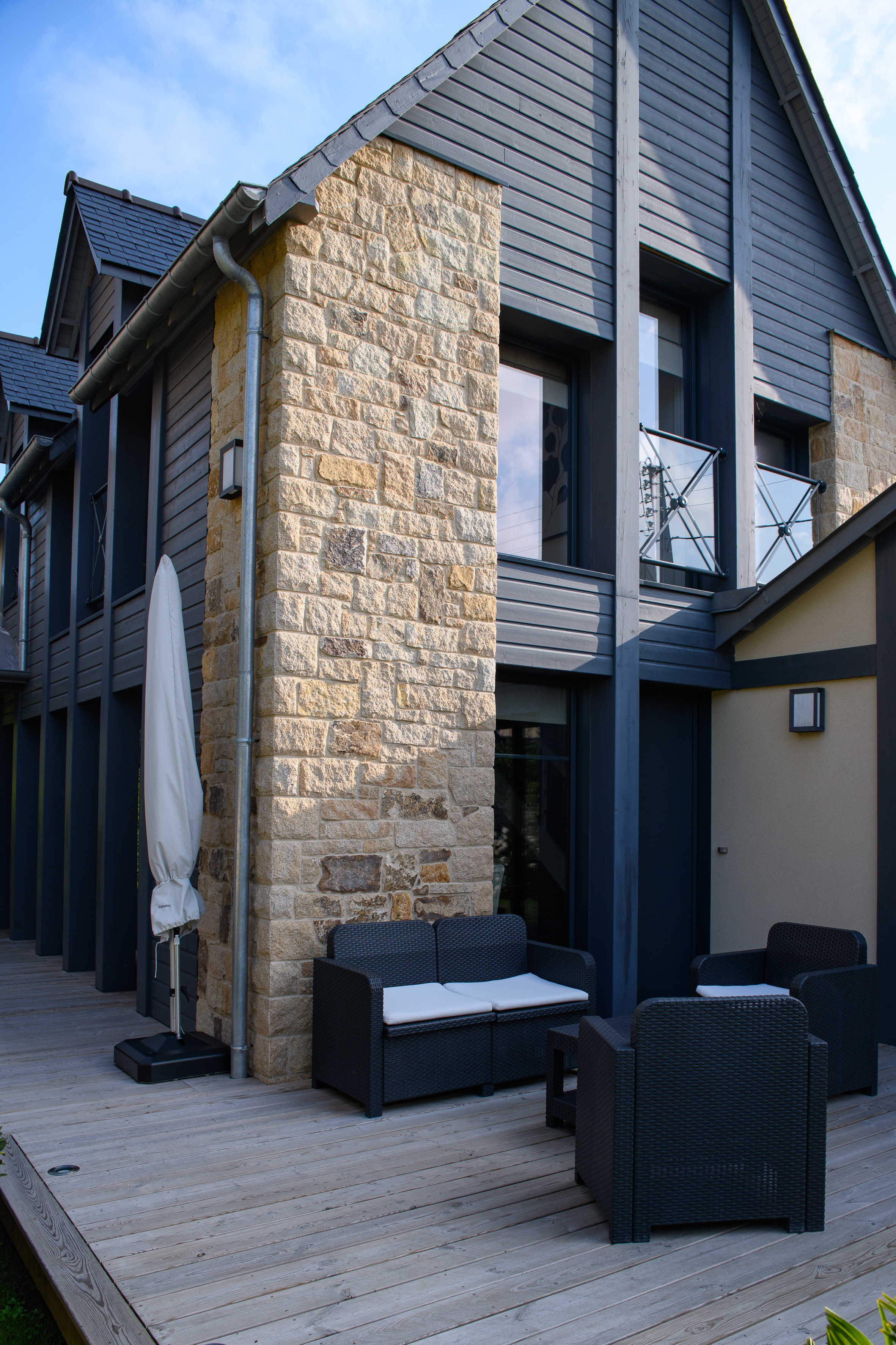 Placage et angle évidé à coller en granit