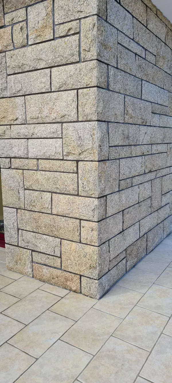 Angle en granit